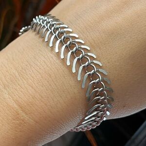 Unsex chunky silver centipede bracelet choker necklace for women girls wife gift